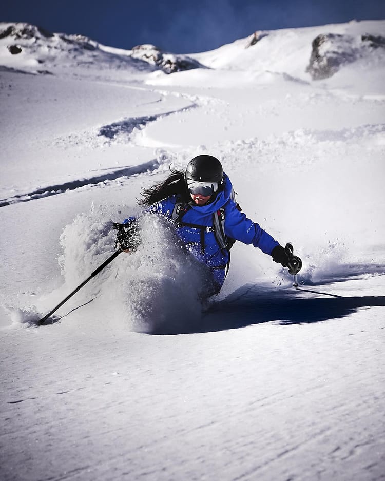Customer @mogli.vision in Dune W Snowboardjacke Damen Cobalt Blue