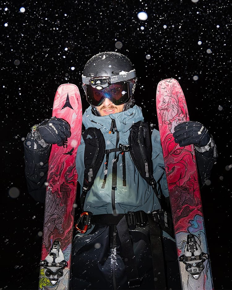 Customer @leon.dr.z in Arch Snowboard Jacket Men Atlantic/Black