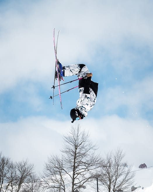 Kunde @alvaropenades in Arch Skijacke Herren Ice/Black
