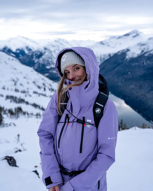 @wandering_withdirtyfeet porte Montec Fawk W Snowboard Jacket Faded Violet