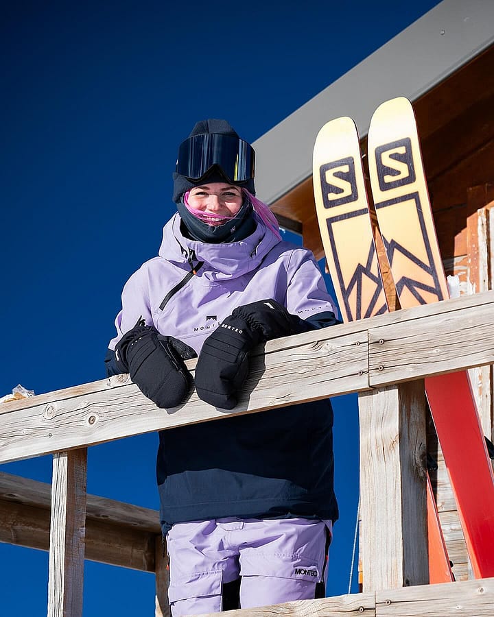 Klant @pyrouu in Dune W Snowboard jas Dames Faded Violet/Black/Dark Blue
