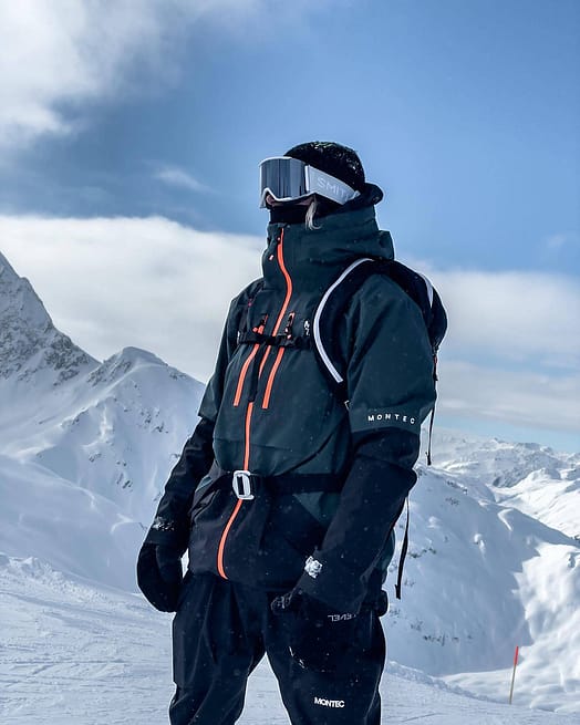 Customer @gruber_simon in Fenix Snowboard Jacket Men Dark Atlantic/Black
