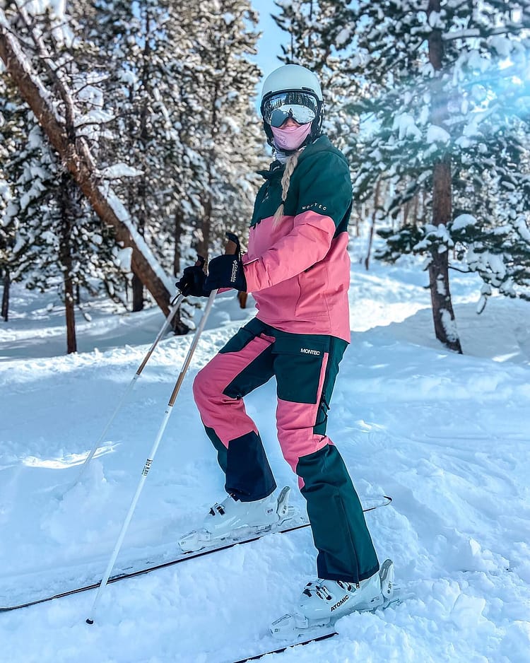 Customer @morgsgibbs in Fawk W 21 Pantalones Snowboard Mujer Dark Atlantic/Pink