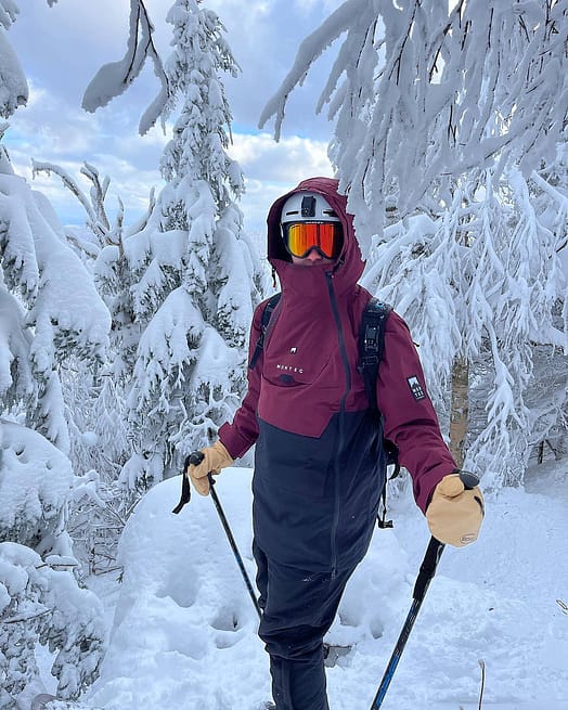 Zákazník @mountainmanbenji v Doom 2021 Bunda na Snowboard Pánské Burgundy/Black