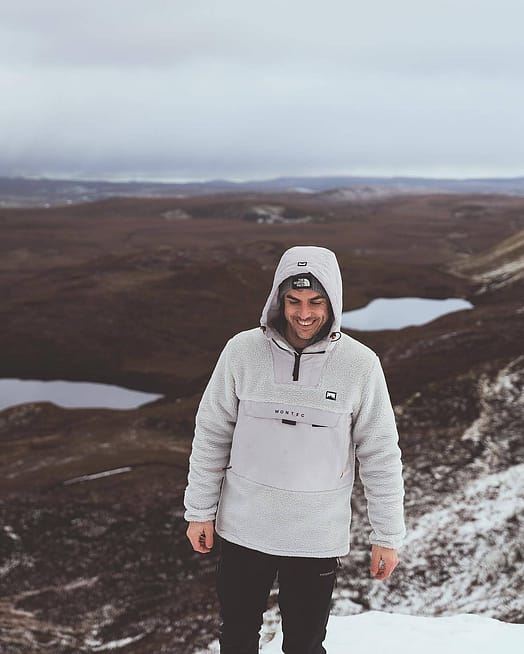 Cliente @javi_beldeta en Lima 21 Polar con Capucha Hombre Light Grey