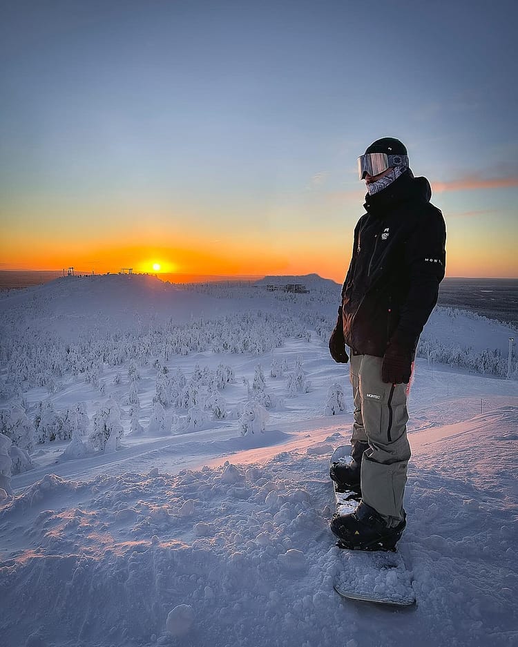 Customer @alberto_romagnoli in Fawk Snowboard Pants Men Greenish Renewed