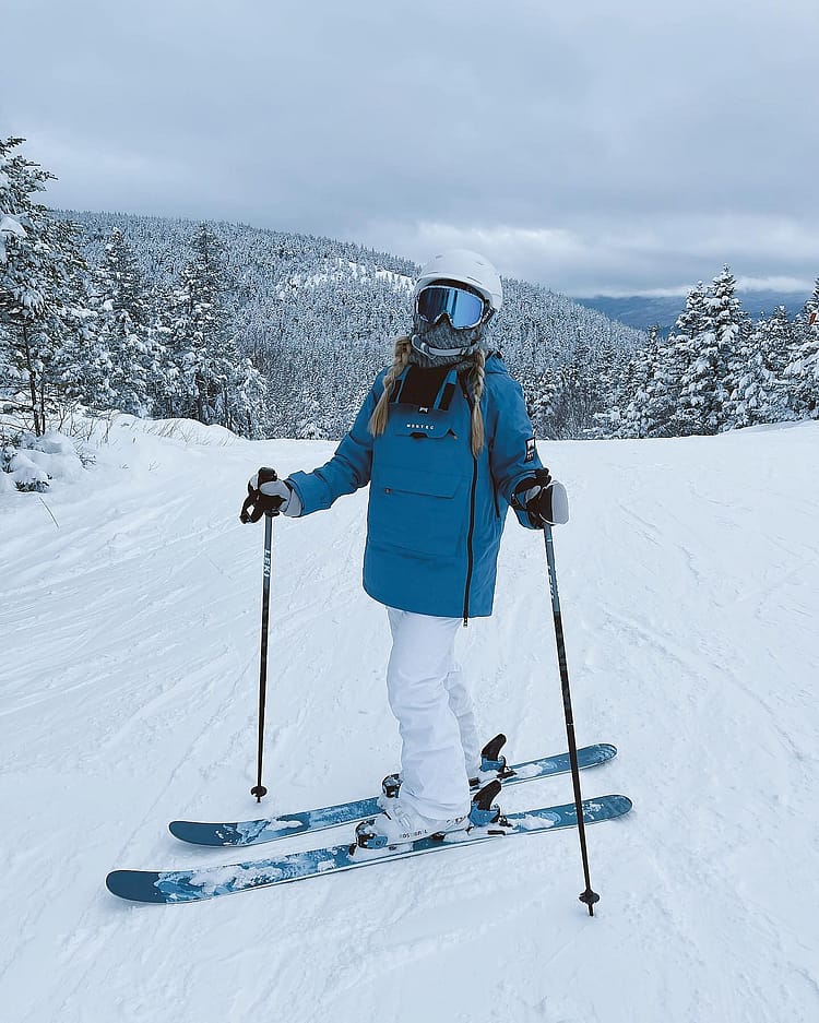 Customer @brimeehann in Doom W Chaqueta Snowboard Mujer Blue Steel