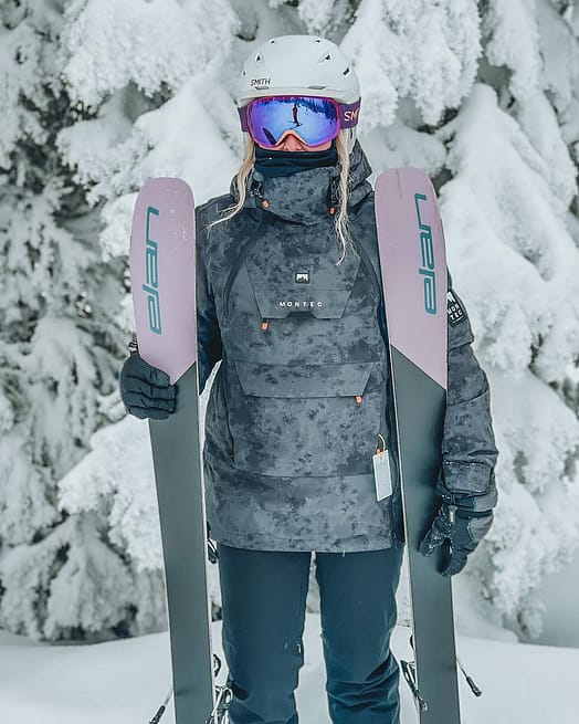 Kunde @_krashley_ in Doom W Skijacke Damen Black Tiedye