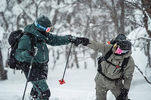 Customer @mountain_swell in Fawk Ski Jacket Men Dark Atlantic/Black