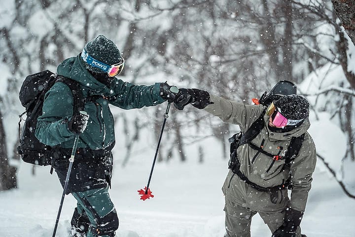 Klant @mountain_swell in Fawk Snowboard jas Heren Dark Atlantic/Black Renewed