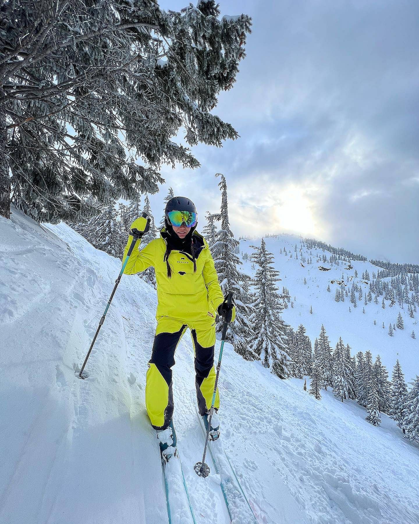 Montec Fawk W Snowboard Pants Women Bright Yellow/Black