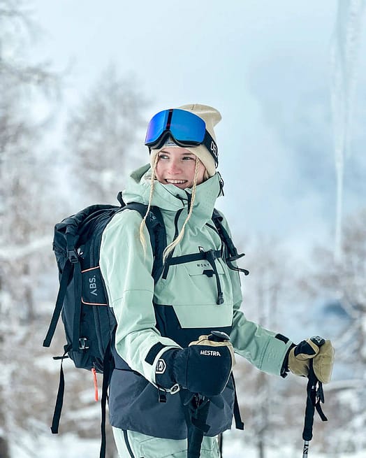 Customer @sophie__herzog in Doom W Ski Jacket Women Soft Green/Black/Phantom