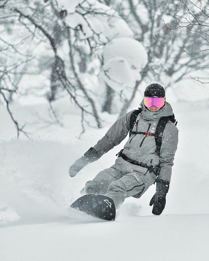 Customer @frozen__fingers in Fawk Snowboard Jacket Men Greenish