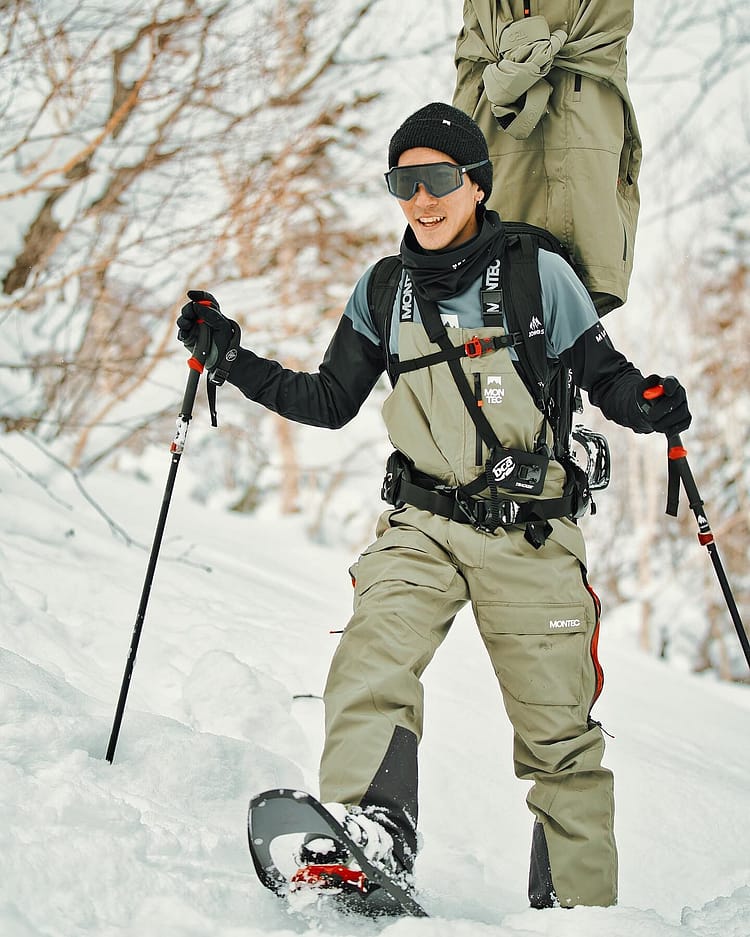 Customer @frozen__fingers in Fawk Snowboard Pants Men Greenish Renewed