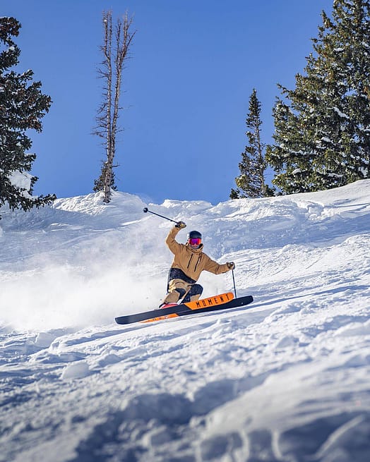 Customer @justinpond_ in Fawk Snowboard Jacket Men Gold/Black Renewed