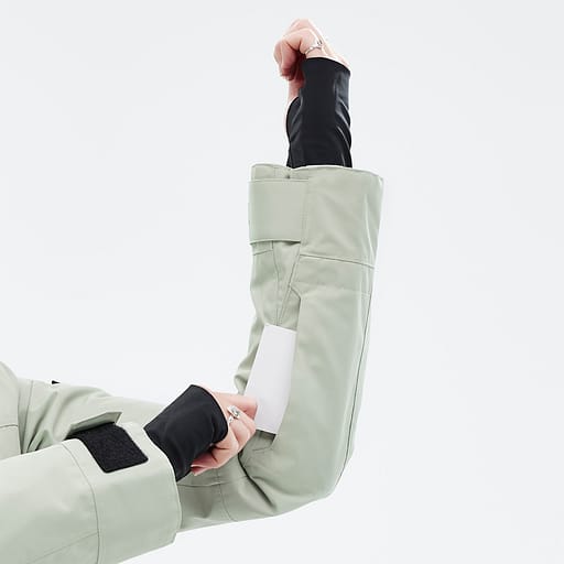 Lift Pass Pocket Main Product Details Image,