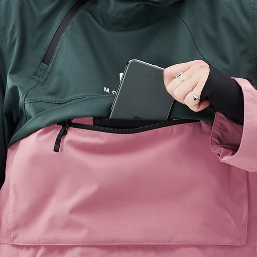 Media Pocket Main Product Details Image,