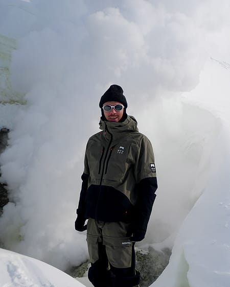 Image 2 of 3 - Sergio Sbrugnera Snowboarding