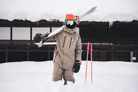 Image 1 of 3 - Zach Munro