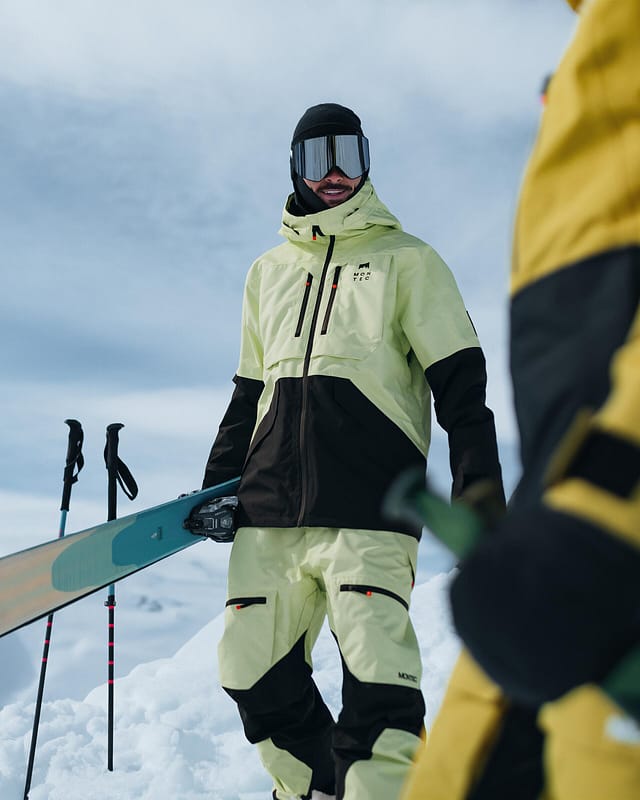 Montec Arch vs. Fawk jackets: Choosing the right style for the mountain | Montec Magazine Montec Arch vs. Fawk jackets: Choosing the right style for the mountain | Montec Magazine